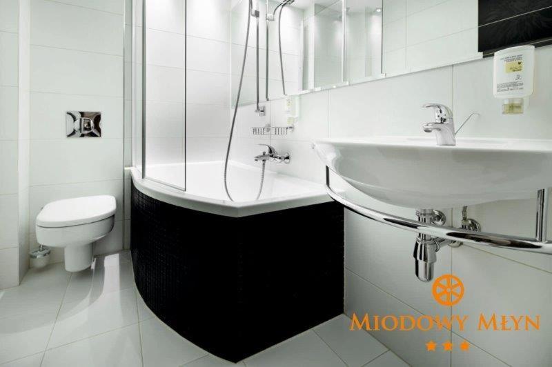 Hotel Miodowy Mlyn 오파토프 외부 사진