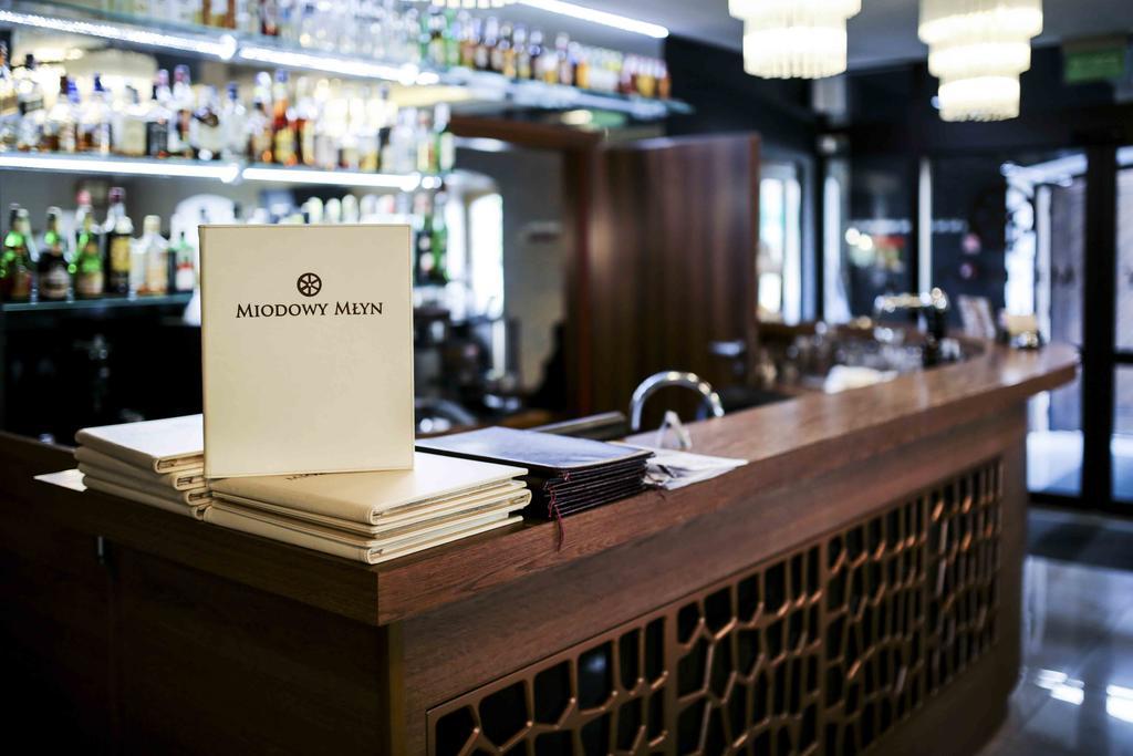 Hotel Miodowy Mlyn 오파토프 외부 사진