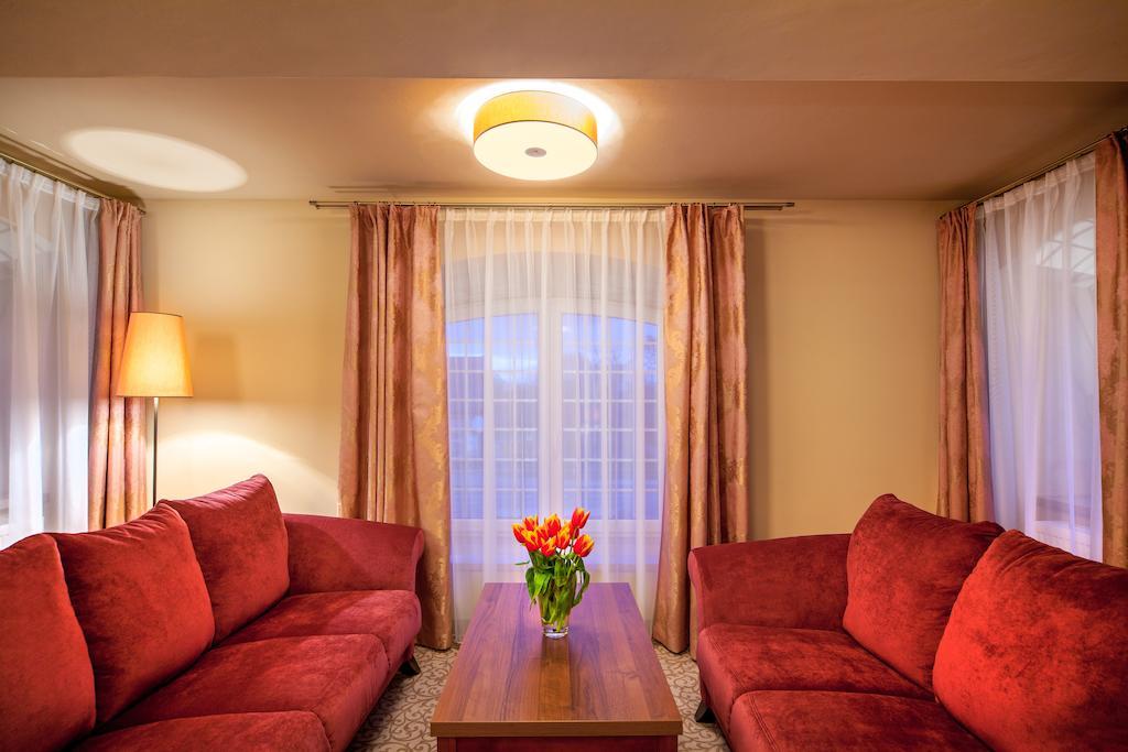 Hotel Miodowy Mlyn 오파토프 객실 사진